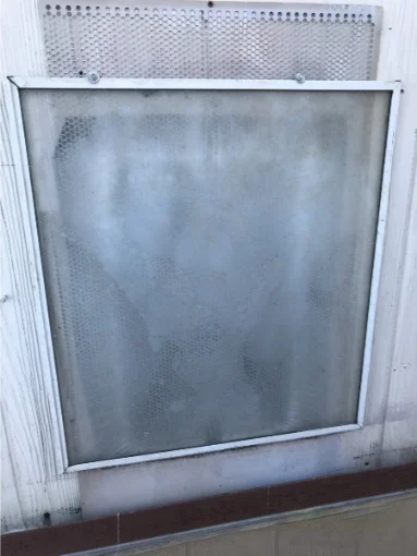 Side Windrow for Frill Loft in Winter